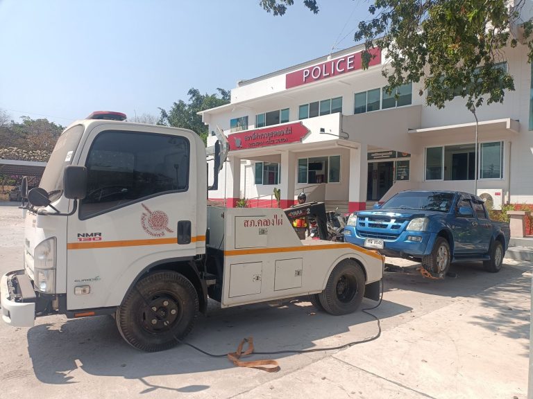 ช่วยเหลือจากประชาชนกรณีรถยนต์ชำรุด