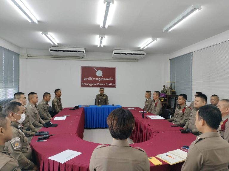 หัวหน้าสถานีชี้แจงคณะขับเคลื่อนการประเมินคุณธรรมและความโปร่งใสในการดำเนินงาน ITA ประจำปีงบประมาณ 2568