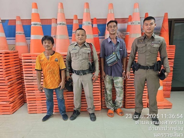 สภ.คลองไผ่ รับมอบกรวยยาง จำนวน 20 กรวย จากแขวงทางหลวงที่2ปากช่องเพื่อใช้ในกิจกรรมพื้นที่เรียบร้อย